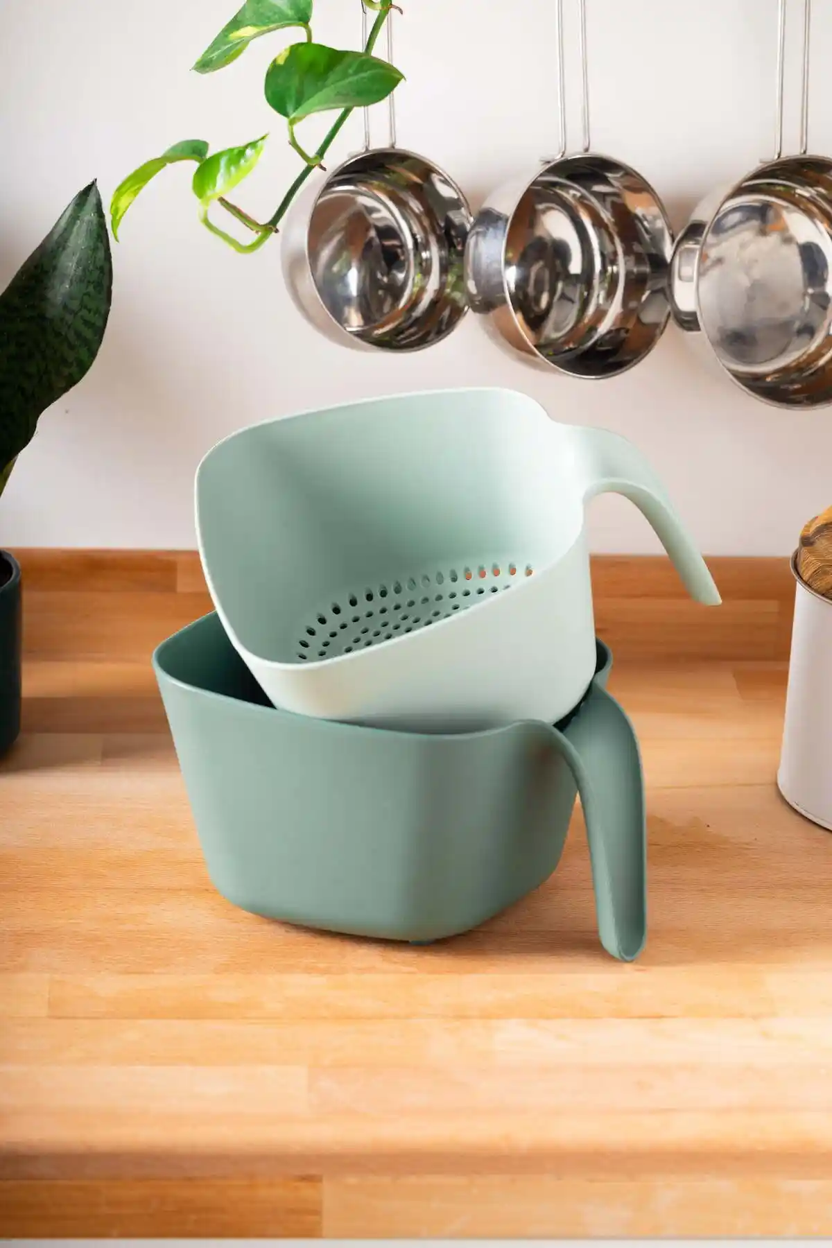 İki'li Süzgeçlerle Mutfak Dekorasyonunuzu Modern ve İşlevsel Hale Getirin