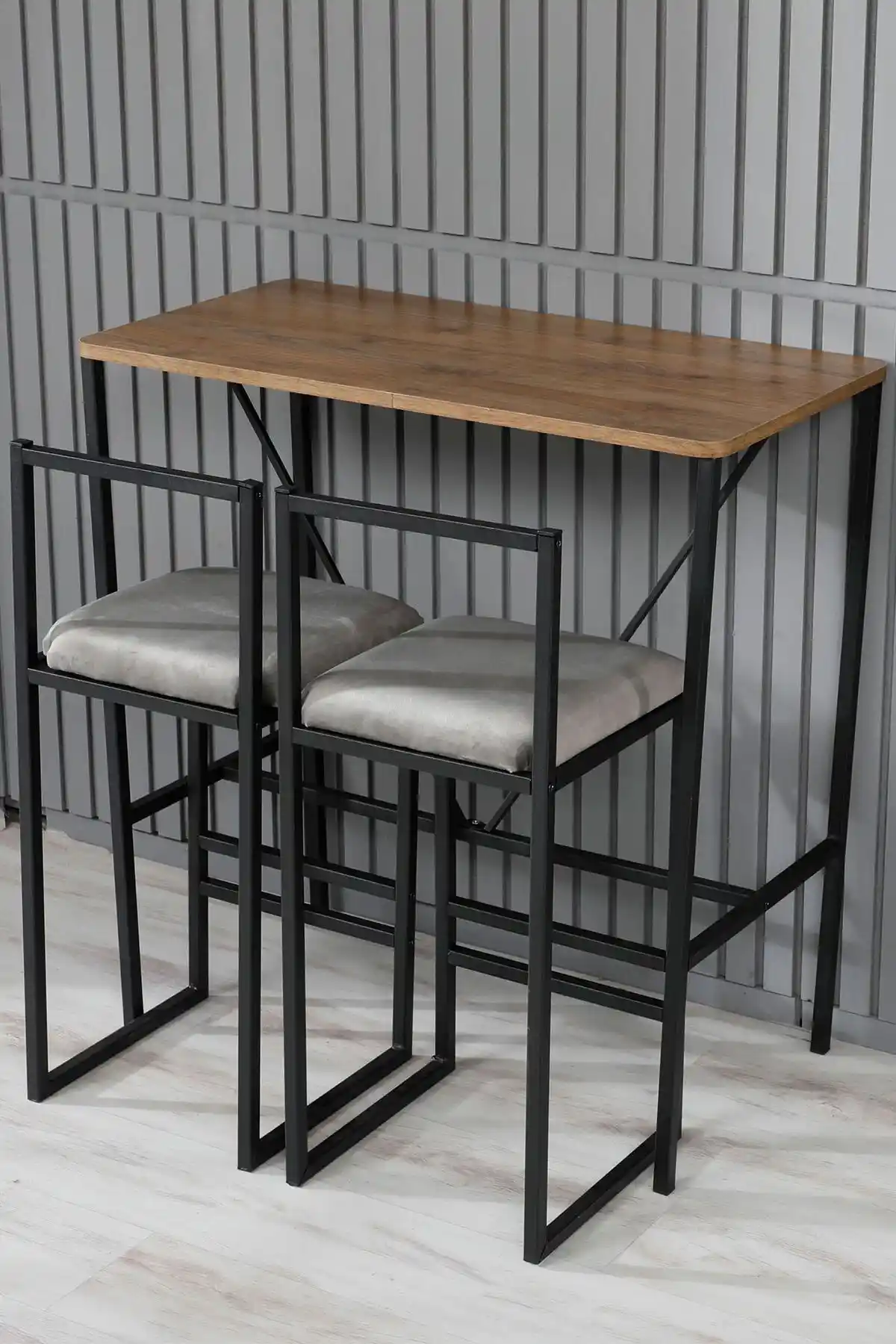 İkili Masa ve Sandalye Düzeni ile Dekorasyonun Şıklığını Artırma Rehberi