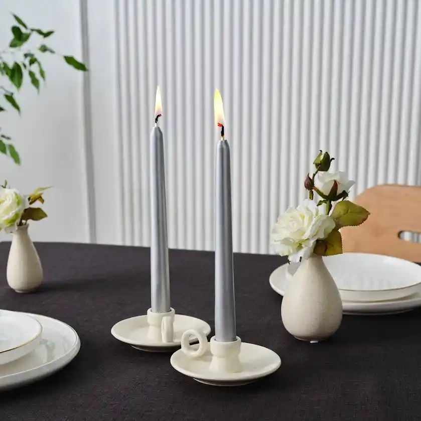 İkili Şamdan Dekorasyonuyla Mekanlara Zarafet ve Şıklık Katma Rehberi