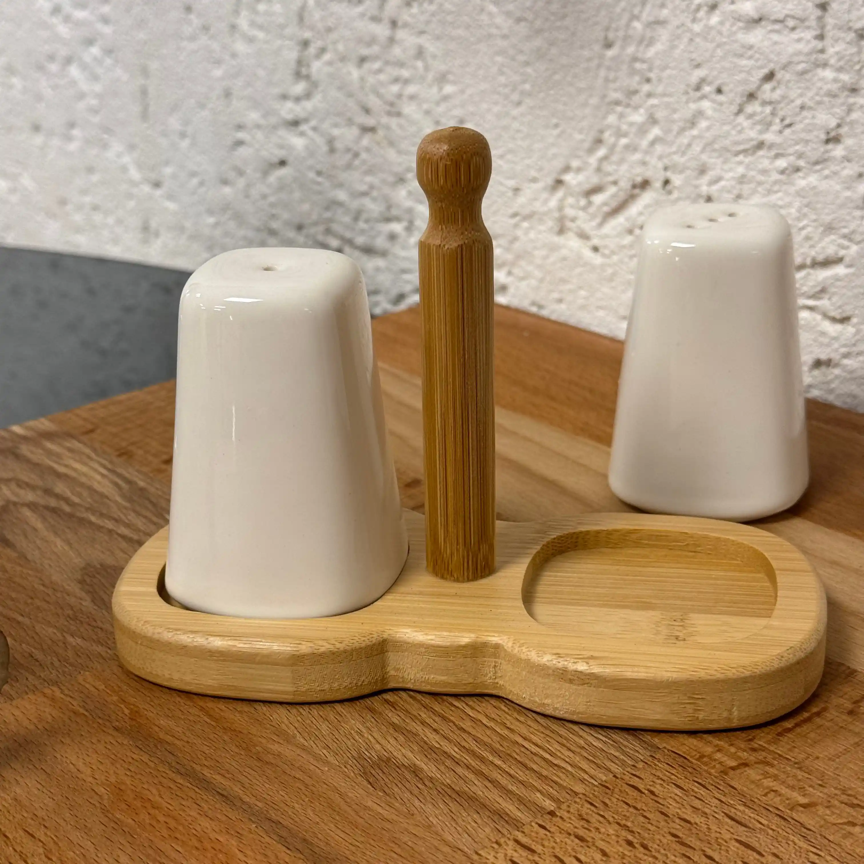 İkili Tuzluklar ile Dekorasyonda Şıklık ve İşlevselliği Bir Arada Sağlama Yöntemleri