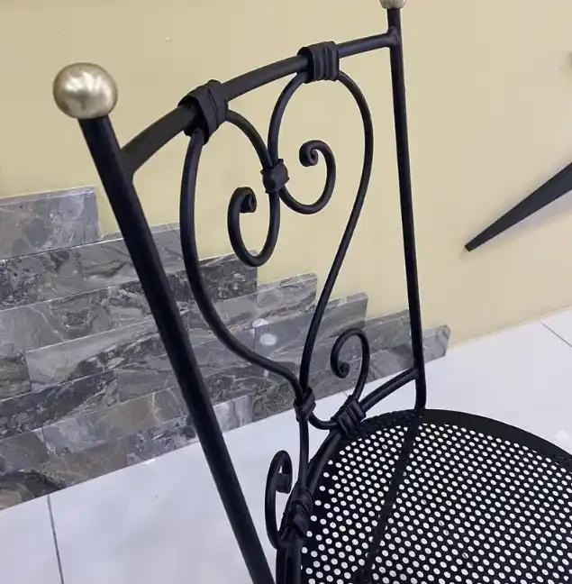 İkinci El Ferforje Sandalye Modelleriyle Dekorasyonunuza Zarif Dokunuşlar Yapın