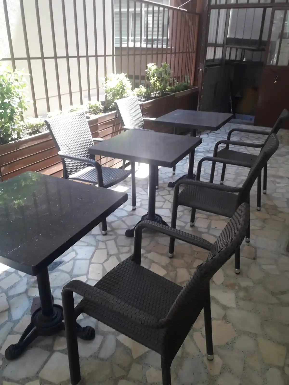 İkinci El Mermer Masa Seçenekleri ve Dekorasyonda Kullanım İpuçları