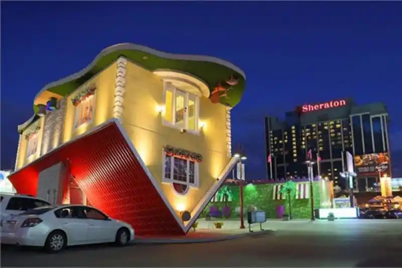 İlginç Evler: Yaratıcı ve Sıradışı Tasarımlarla Modern Yaşam Alanları