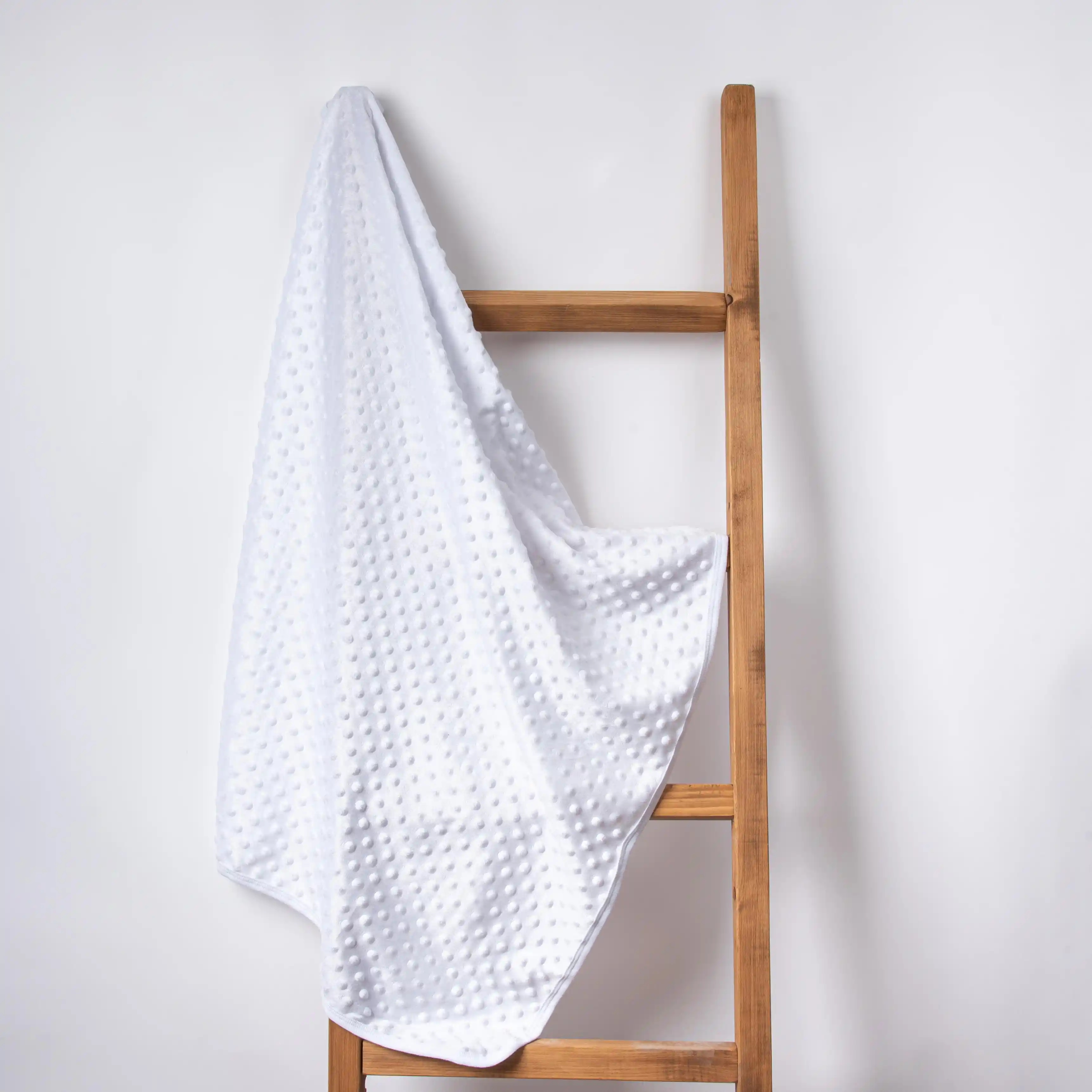 İnce Battaniyelerle Modern Dekorasyonda Şıklık ve Konforu Yakalayın