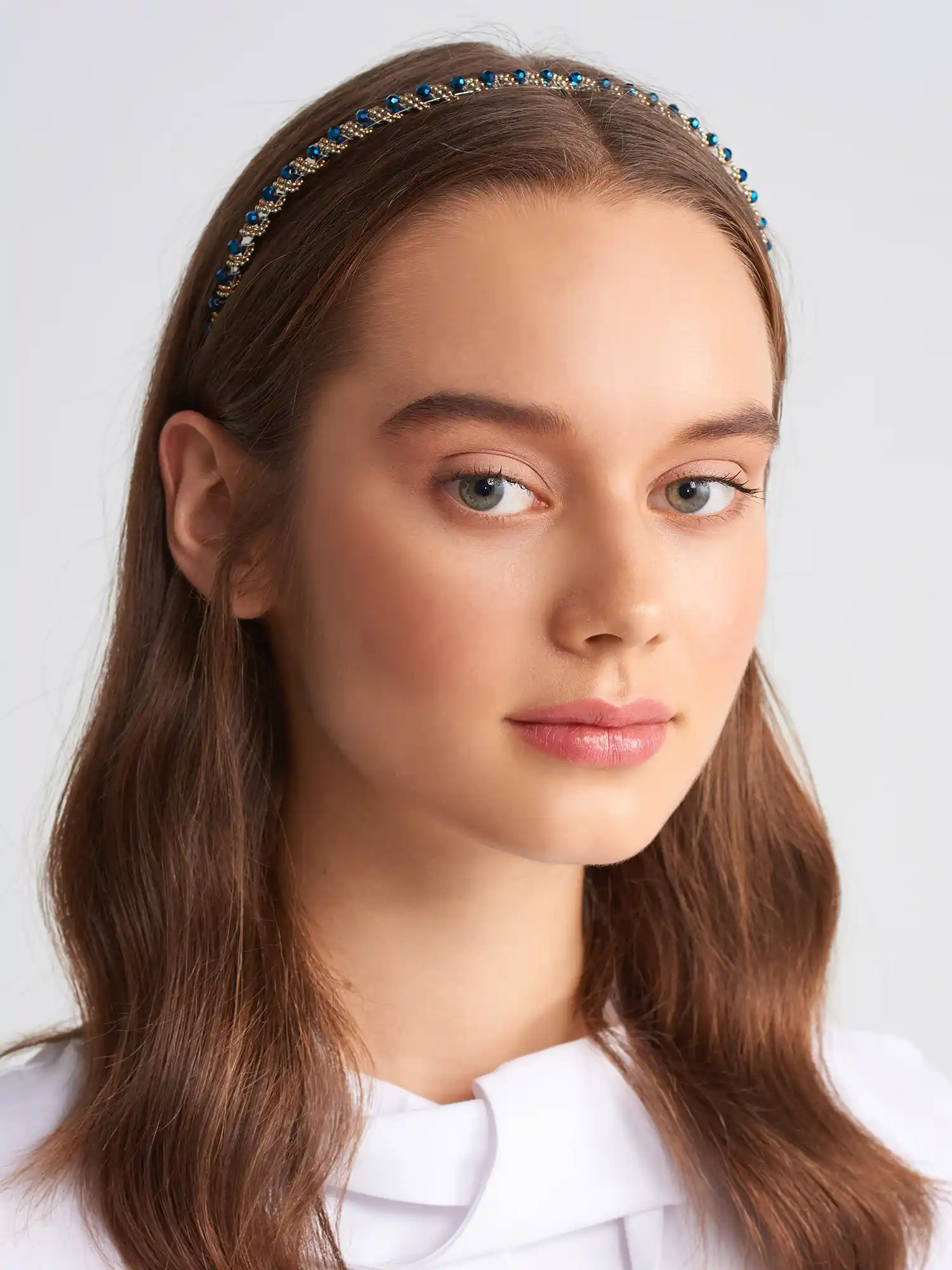 İnce Taç Modelleri ile Evinize Zarif ve Modern Dokunuşlar Katın