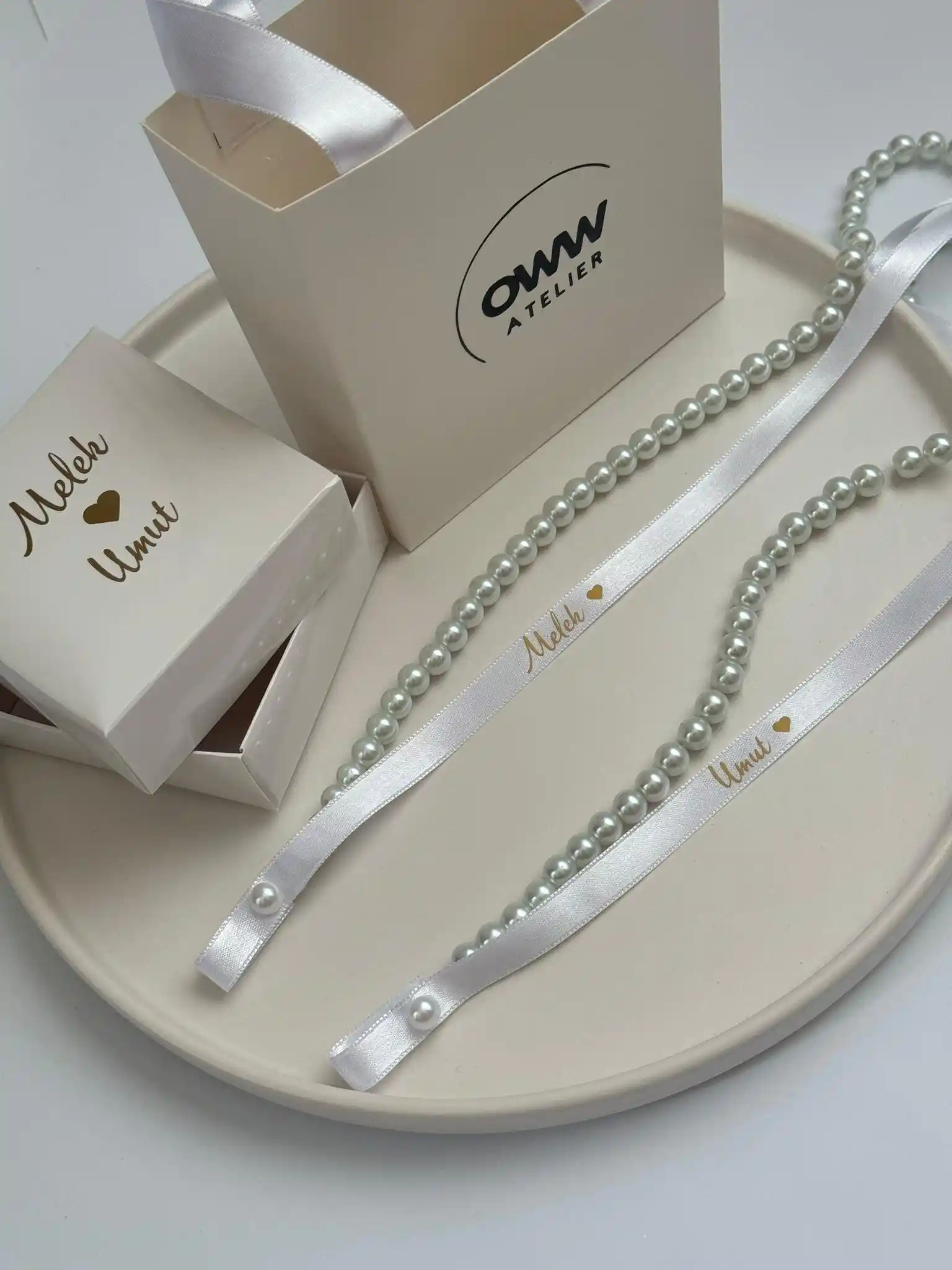 İncili Yüzük Kurdelesi ile Dekorasyonunuza Zarif ve Anlamlı Dokunuşlar Yapın