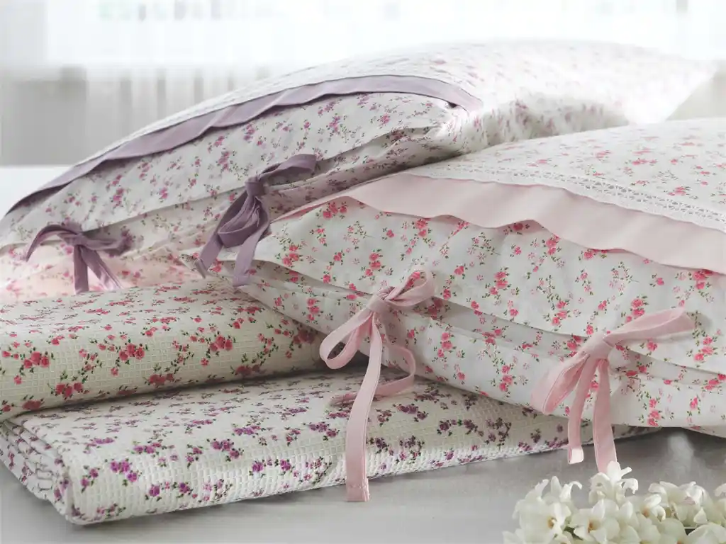 İngiliz Ev Dekorasyonunda Çiçekli Pike Kullanımı ve Dekorasyon İpuçları