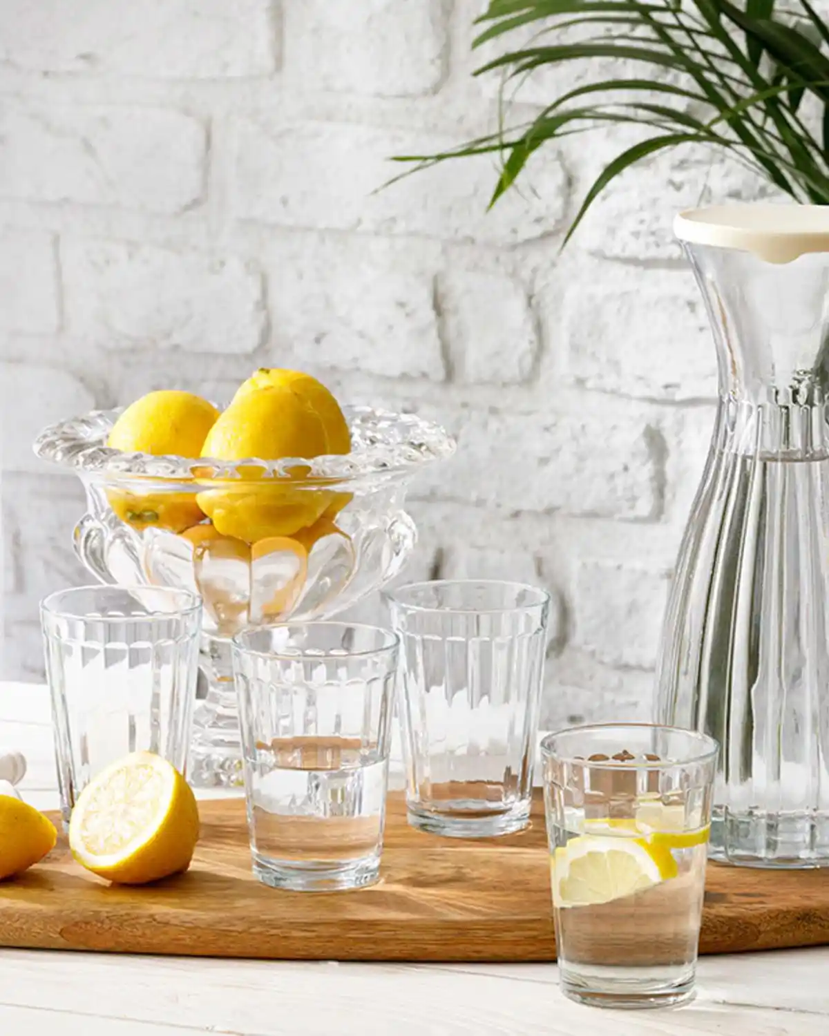 İngiliz Ev Dekorasyonunda Lona Takımlarıyla Şıklık ve Dayanıklılık Sağlama