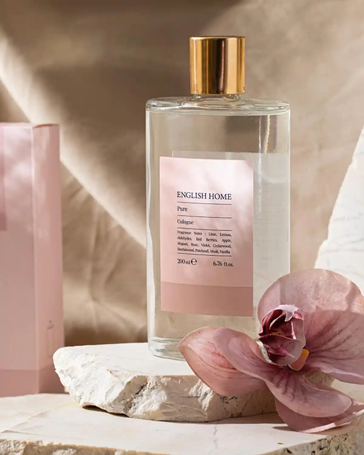 İngiliz Ev Kolonyası ile Dekorasyonda Zarif ve Sıcak Atmosfer Yaratma Rehberi