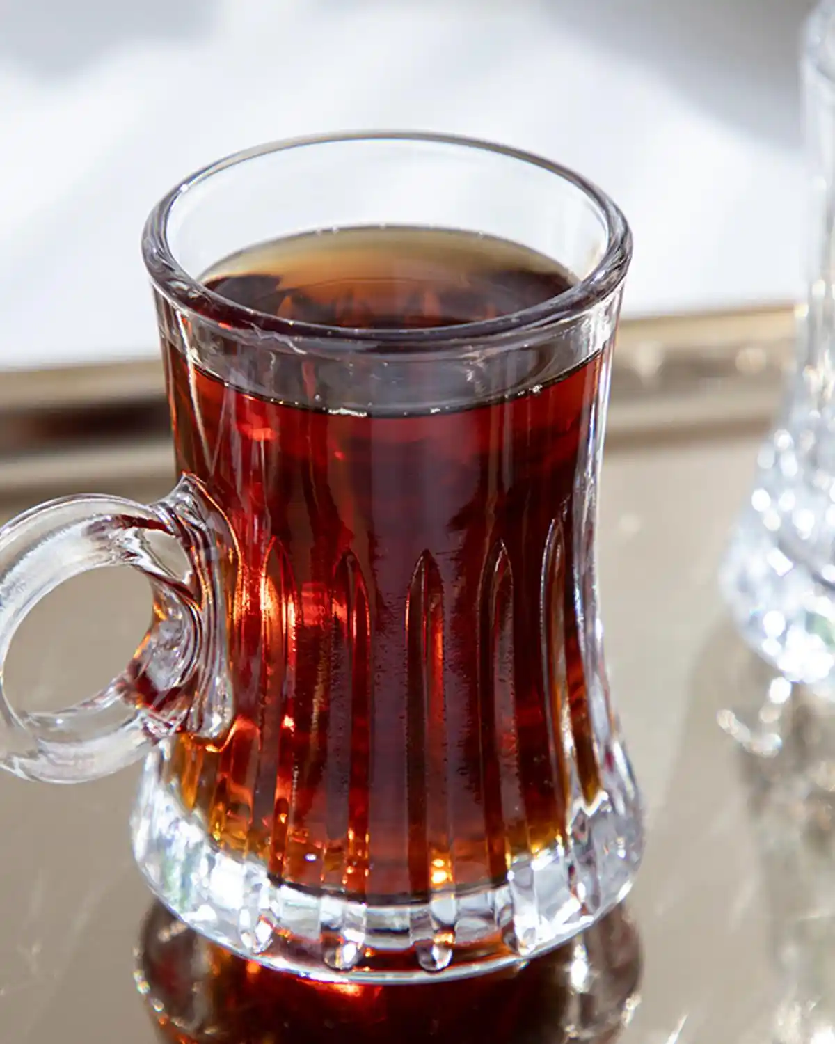 İngiliz Evleri İçin Kulplu Çay Bardağı Dekorasyon Trendleri ve Seçim İpuçları