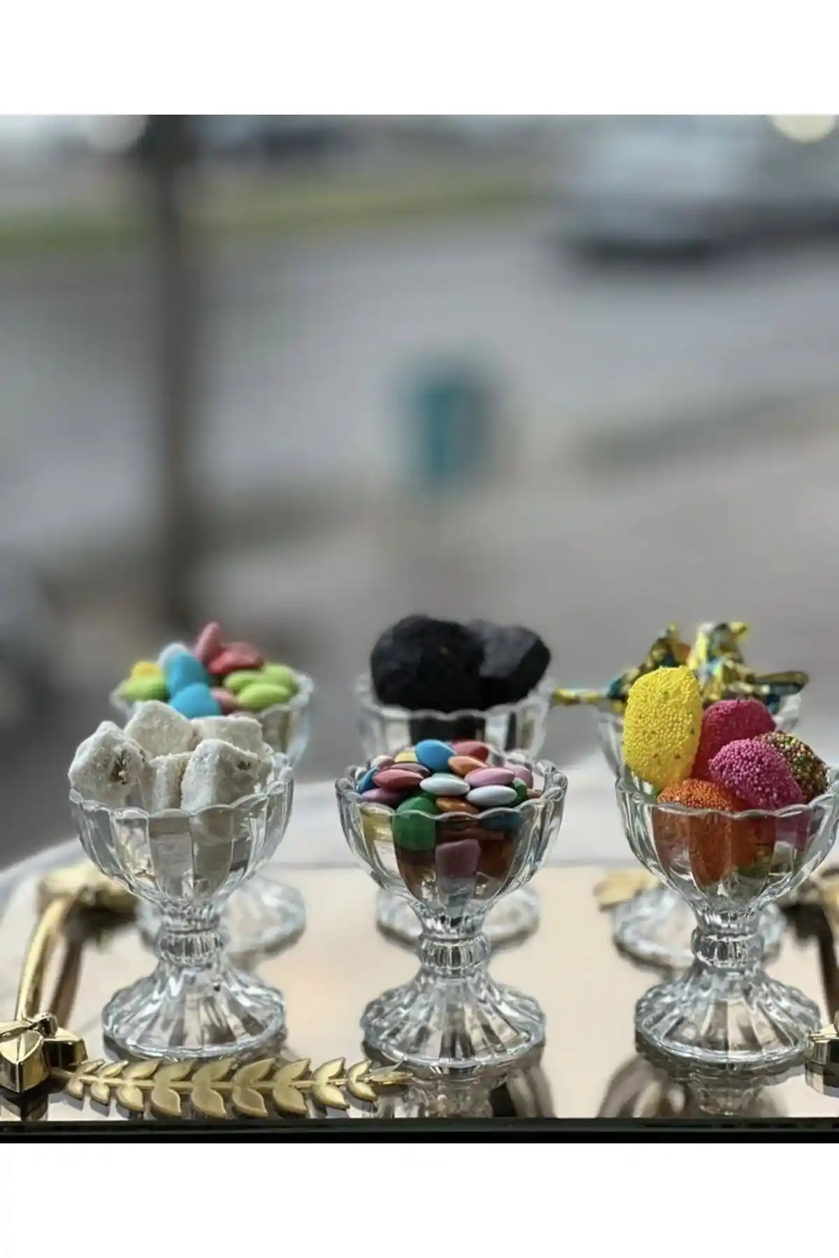 İngiliz Evleri İçin Zarif Dekorasyon Detayları ve Kahve Yanı Lokumluk Seçenekleri