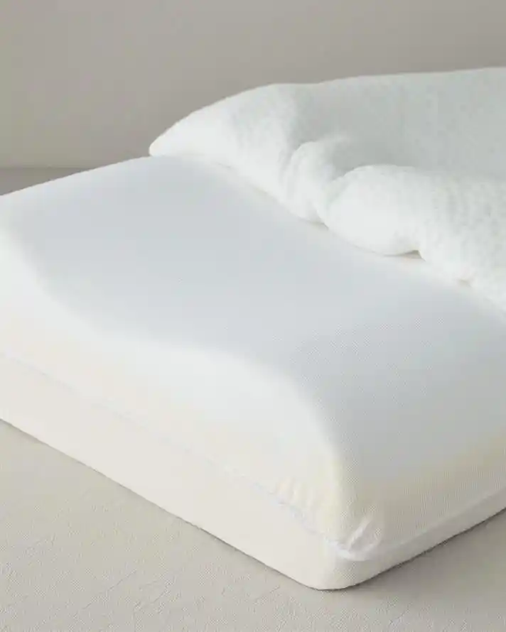 İngiliz Home Klimalı Yastıklar ile Dekorasyonda Konfor ve Şıklık Bir Arada