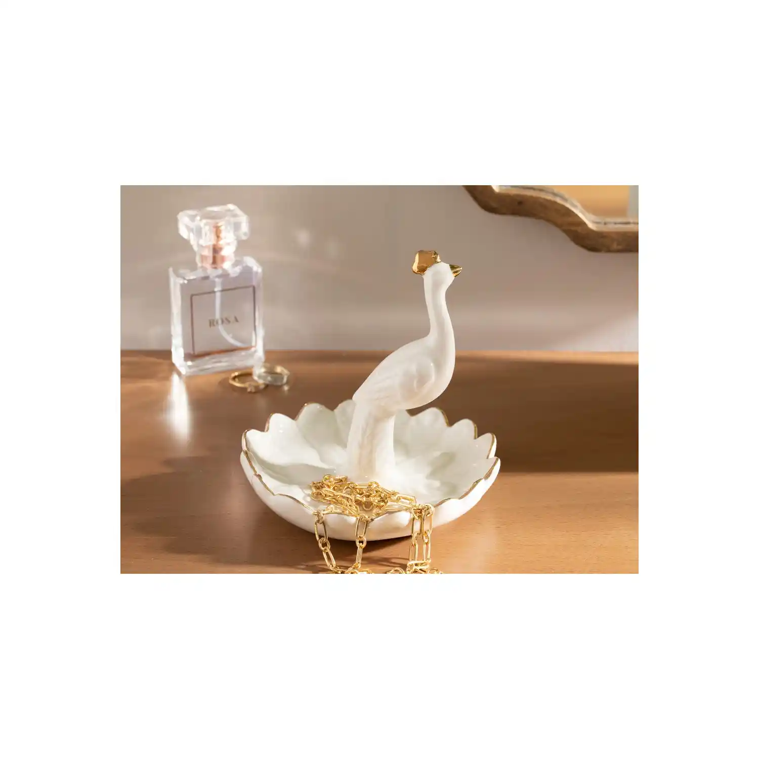 İngiliz Home Takılıklarıyla Ev Dekorasyonunda Şıklık ve Fonksiyonellik