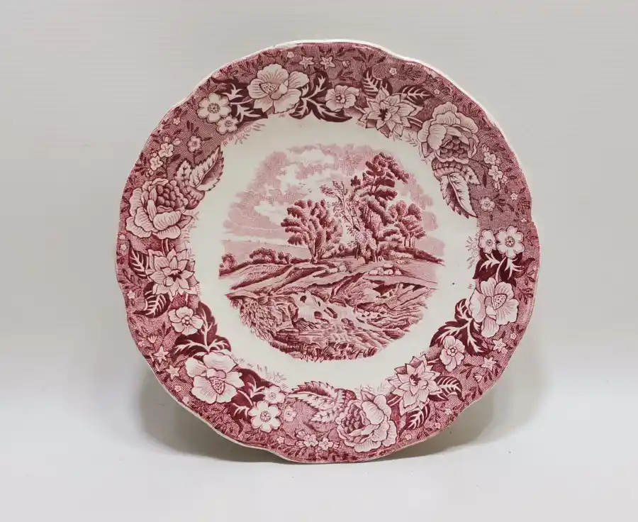 İngiliz Porselen Tabakların Dekorasyondaki Yeri ve Kullanım Önerileri