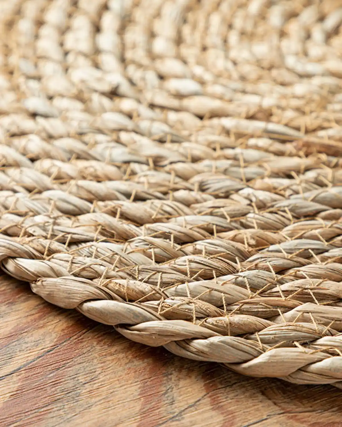 İngiliz Tarzı Dekorasyonda Hasır Halı Seçenekleri ve Dekorasyon İpuçları