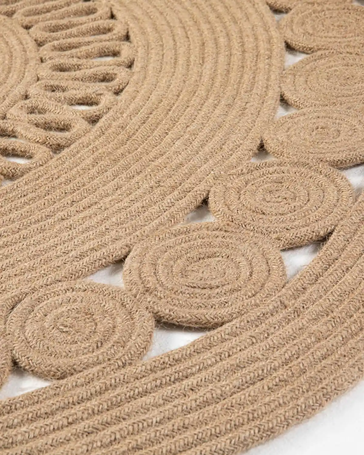 İngiliz Tarzı Dekorasyonda Jüt Kilimlerle Doğal ve Zarif Bir Atmosfer Yaratın