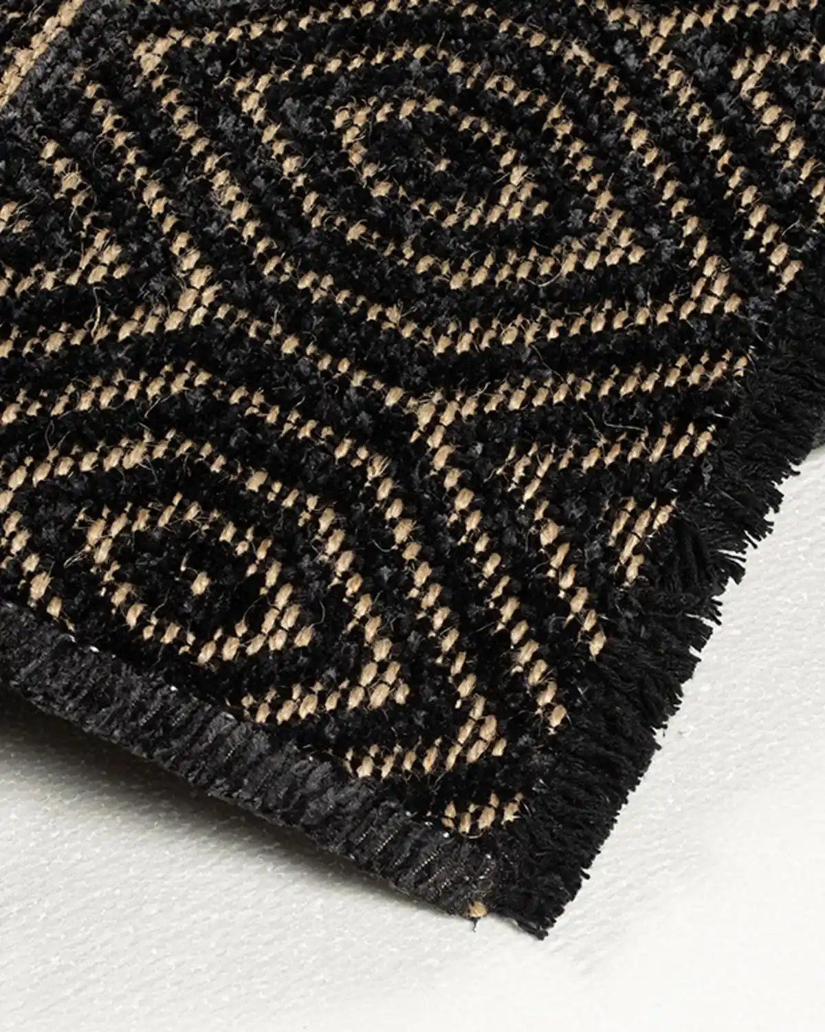 İngiliz Tarzı Ev Dekorasyonunda Halı Yolluk Modelleri ve Dekoratif Seçenekler