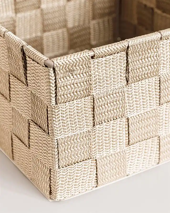 İngiliz Tarzı Ev Dekorasyonunda Kutu Sepetleriyle Şıklık ve İşlevselliği Birleştirin