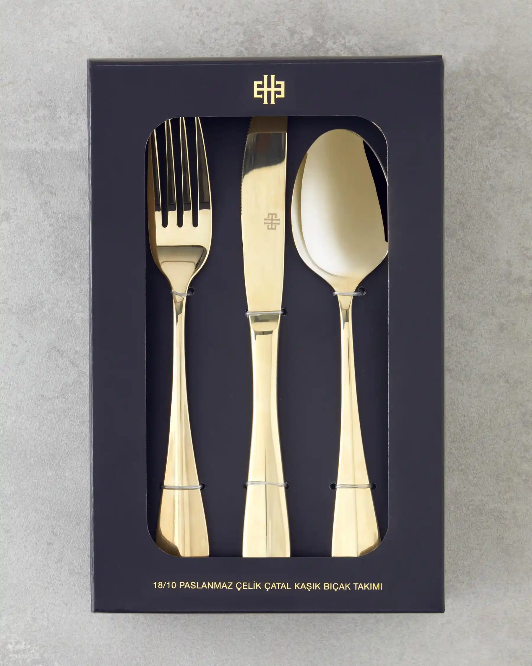 İngiliz Tarzı Ev Dekorasyonunda Şık ve Fonksiyonel Çatal Bıçak Setleri Seçimi