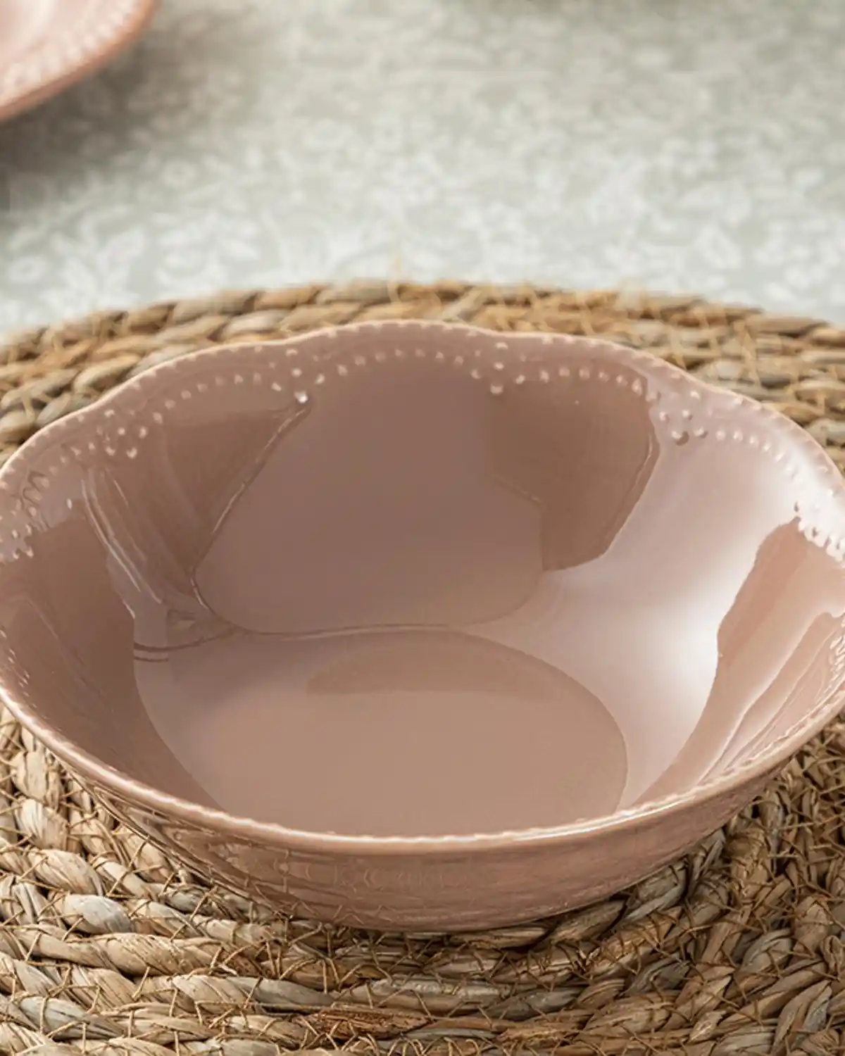 İngiliz Tarzı Evlerde Çorba Kasesi Dekorasyonu: Şıklık ve İşlevselliğin Buluşması