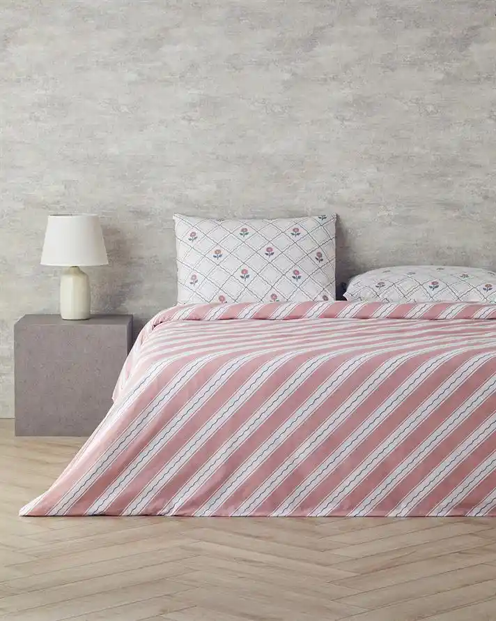 İngiliz Tarzı Home Çeyiz Setleri ile Dekorasyonda Zarafet ve Fonksiyonellik