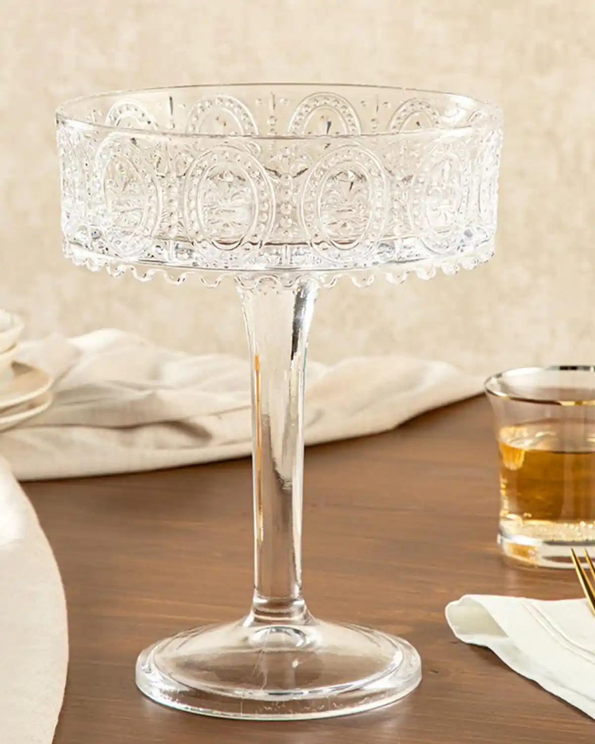 İngiliz Tarzı Sunum Kaseleri ile Ev Dekorasyonunda Zarafeti Yaratıcı Dokunuşlar