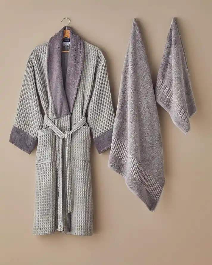 İngiliz Tarzında Bornozlar: Dekorasyonda Şıklık ve Konforun Buluşması