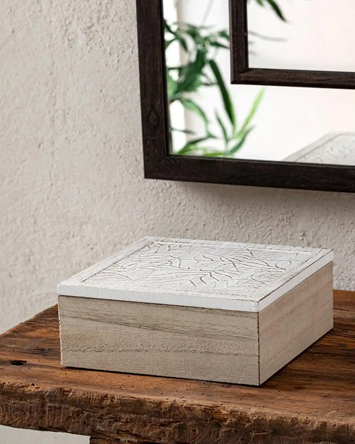 İngiliz Tarzında Dekoratif Kutularla Evinize Şıklık ve Fonksiyonellik Katın