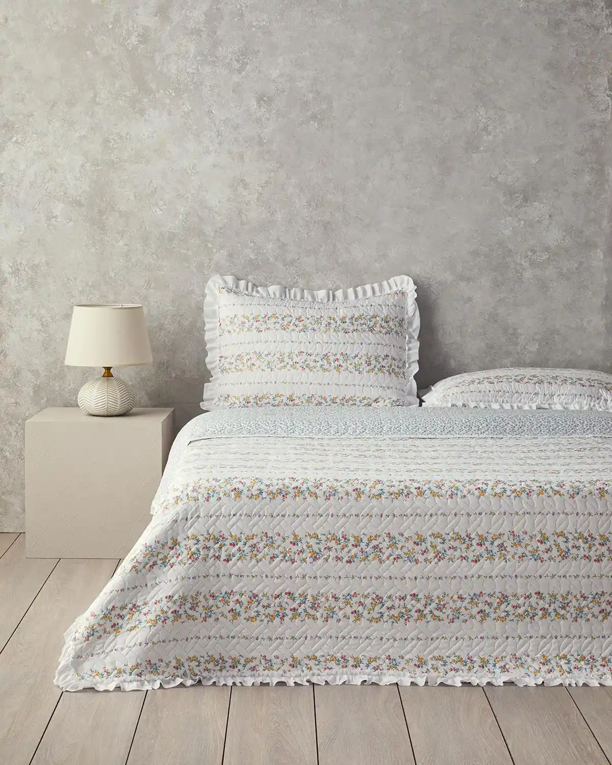 İngiliz Tarzında Tek Kişilik Yatak Örtüsü Dekorasyon İpuçları ve Stil Önerileri