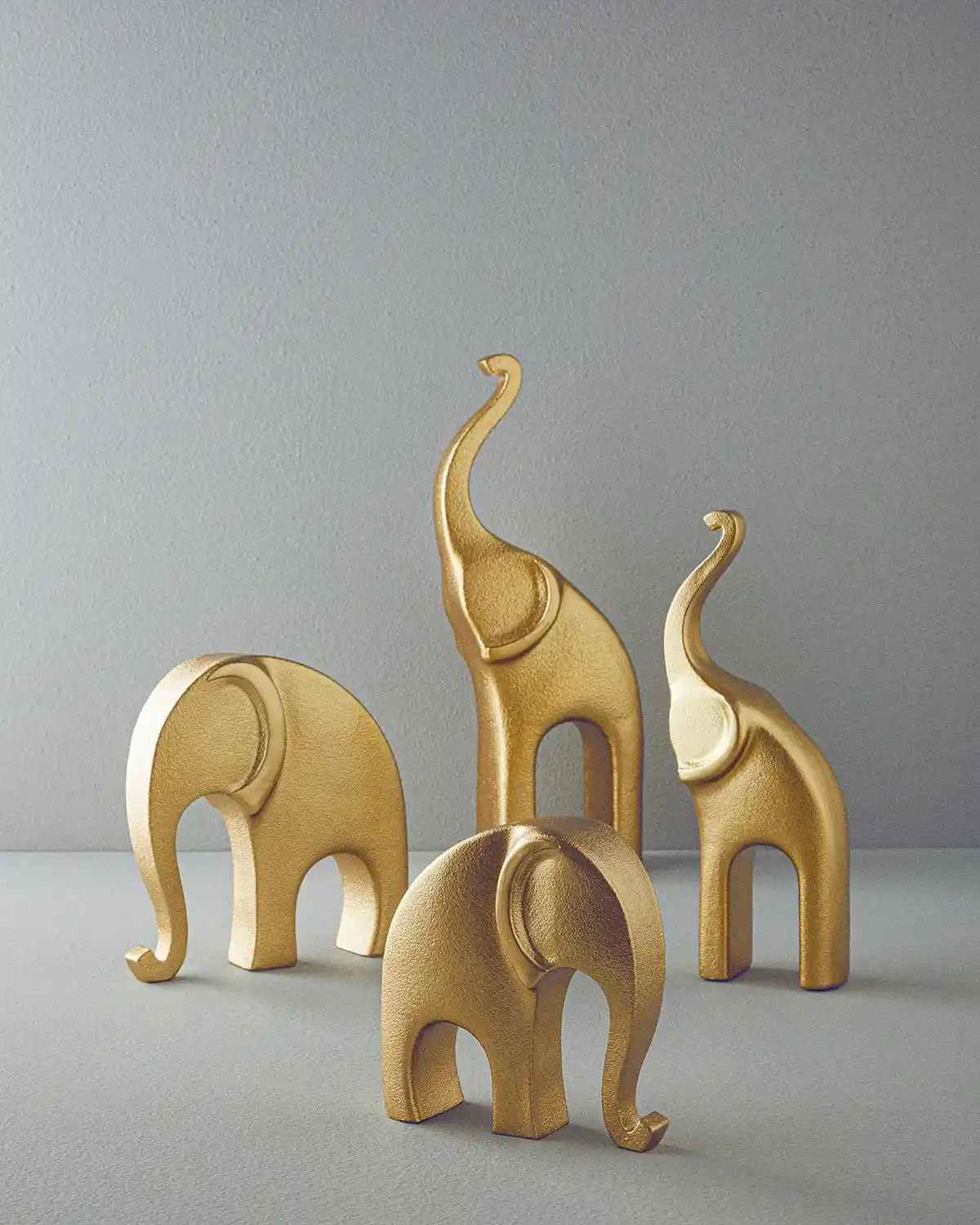 İngilizce Ev Dekorasyonunda Fil Biblo Kullanımı: Şıklık ve Fonksiyonellik Bir Arada