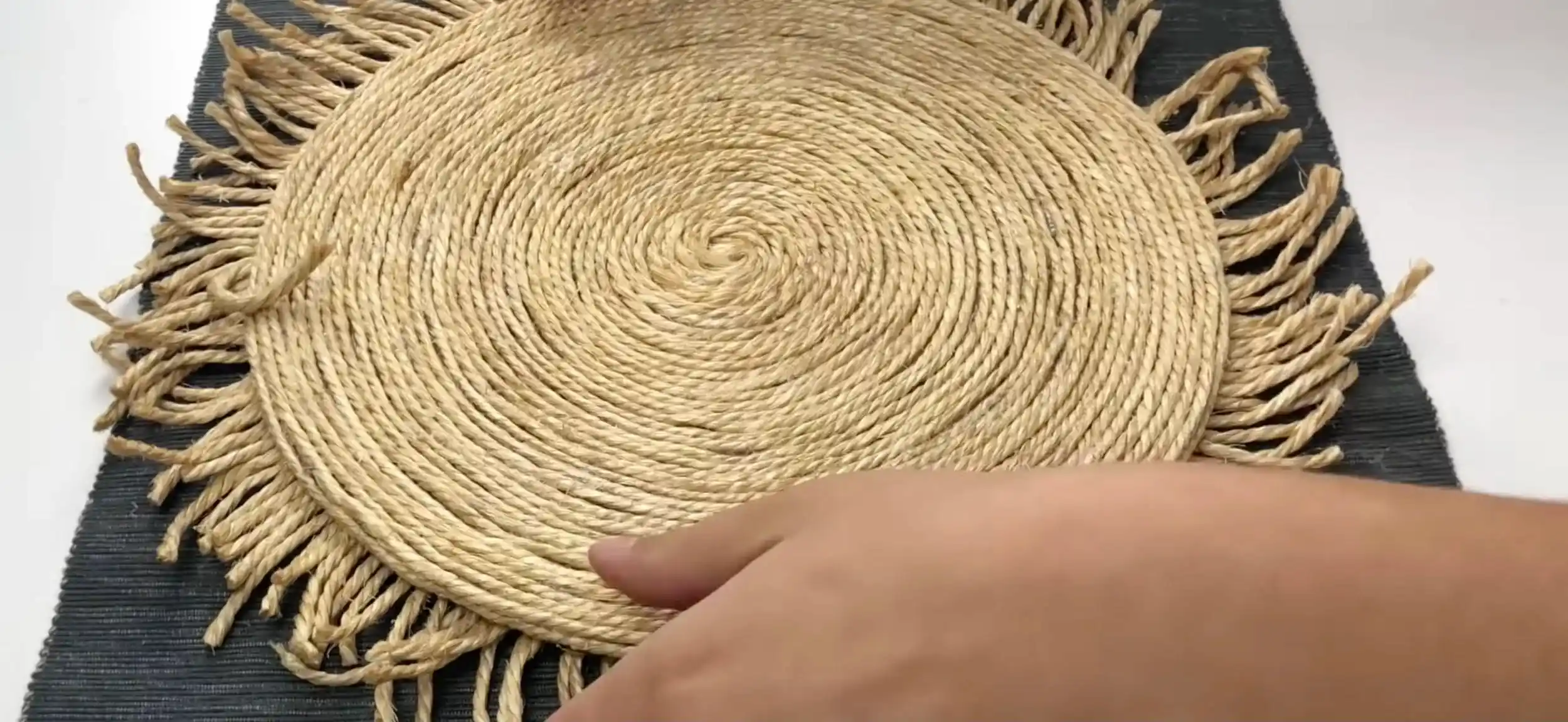 İp Kullanımıyla Modern ve Doğal Duvar Süsleri Dekorasyon İpuçları