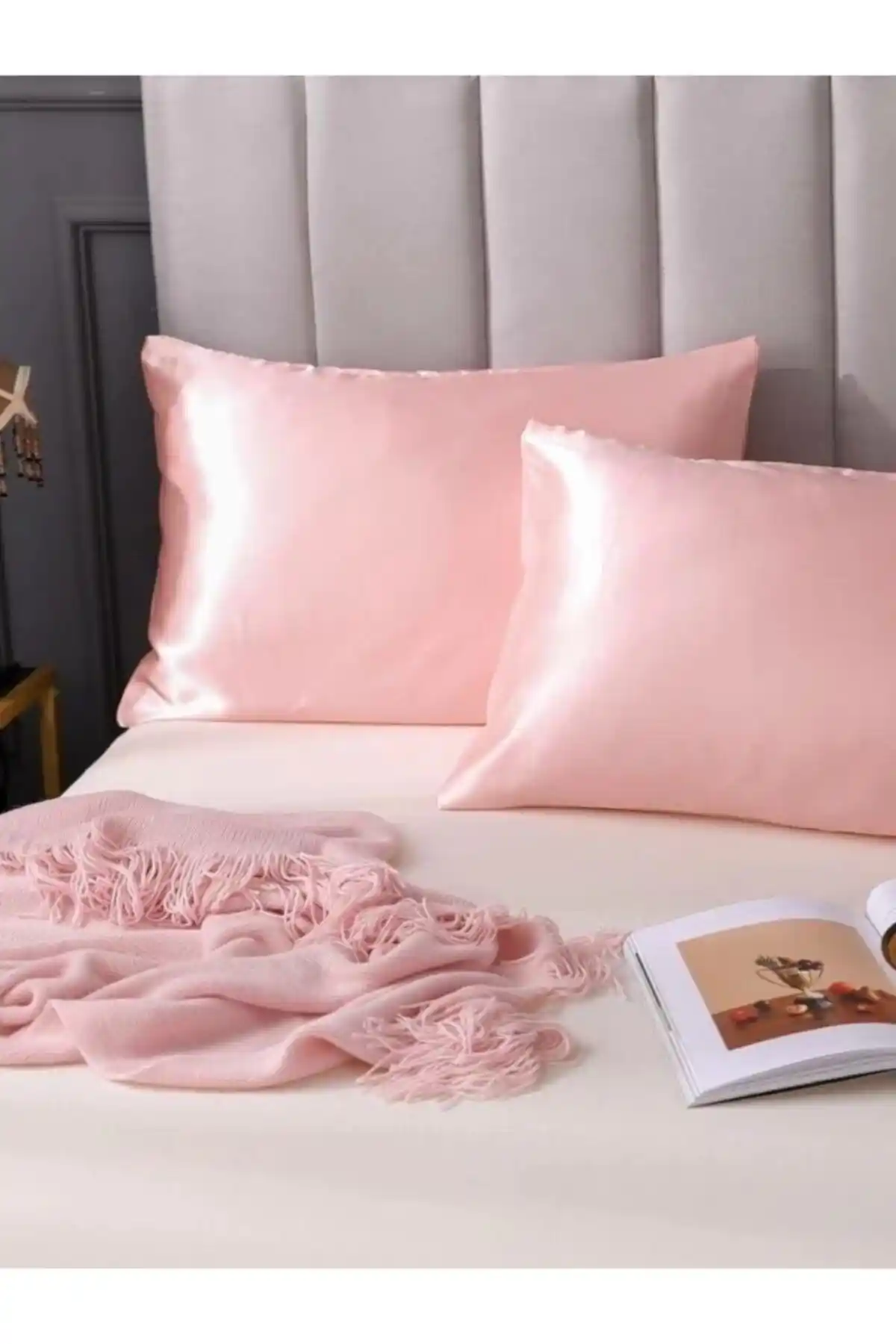 İpek Saten Yastık Kılıfı ile Dekorasyonda Zarafet ve Konforun Buluşması