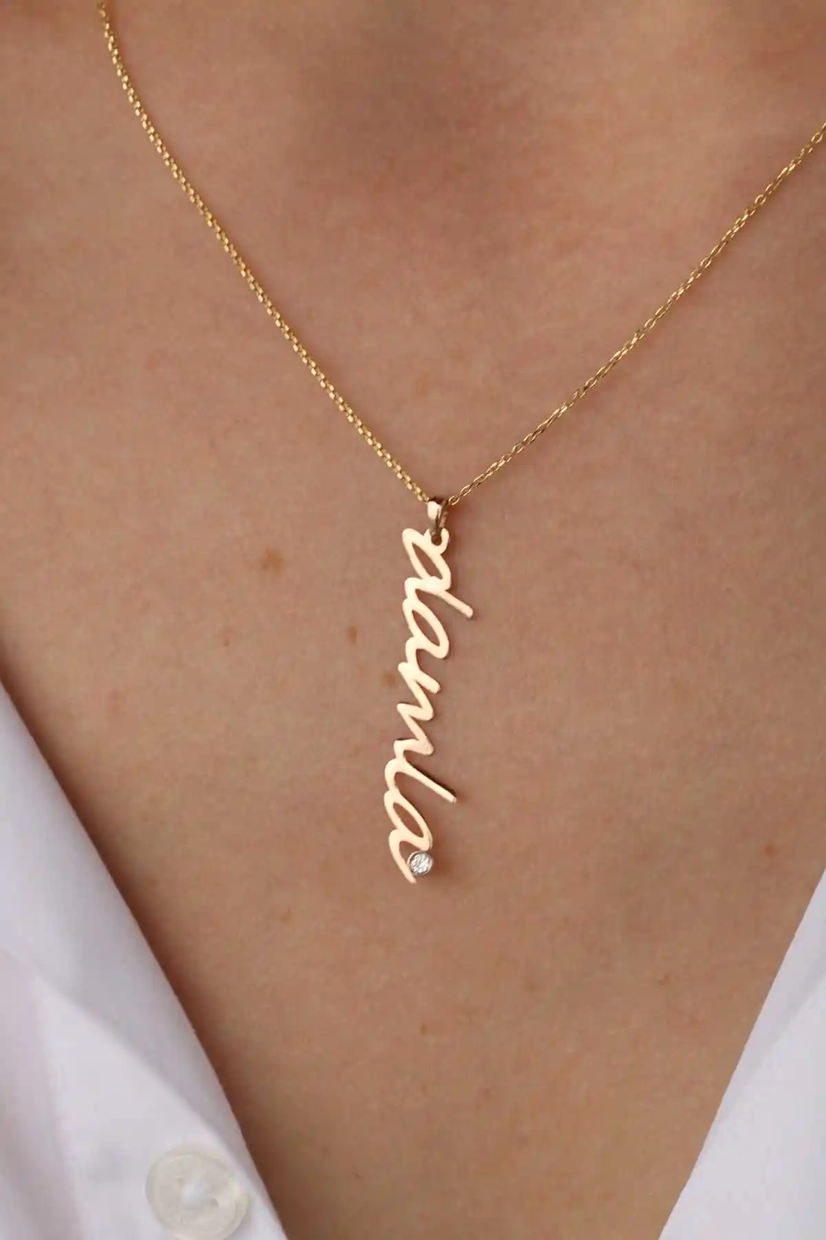 İsim Kolye ile Dekorasyonda Kişisel ve Estetik Dokunuşlar Yapmanın Yolları