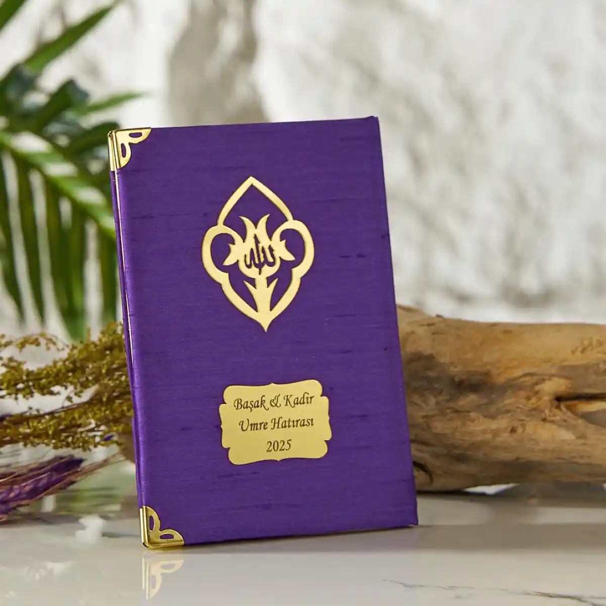 İsim Özel Yasin Kitaplarıyla Hem Manevi Değer Hem Dekoratif Şıklık Yaratın