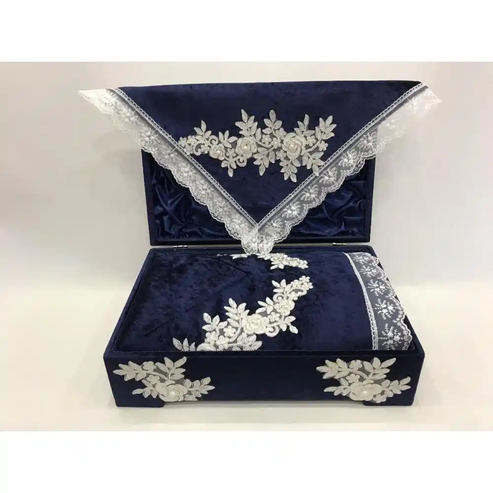 İsim Yazılı Seccadeler: Manevi Anlam ve Dekoratif Şıklık Sunan Kişisel Seccade Modelleri