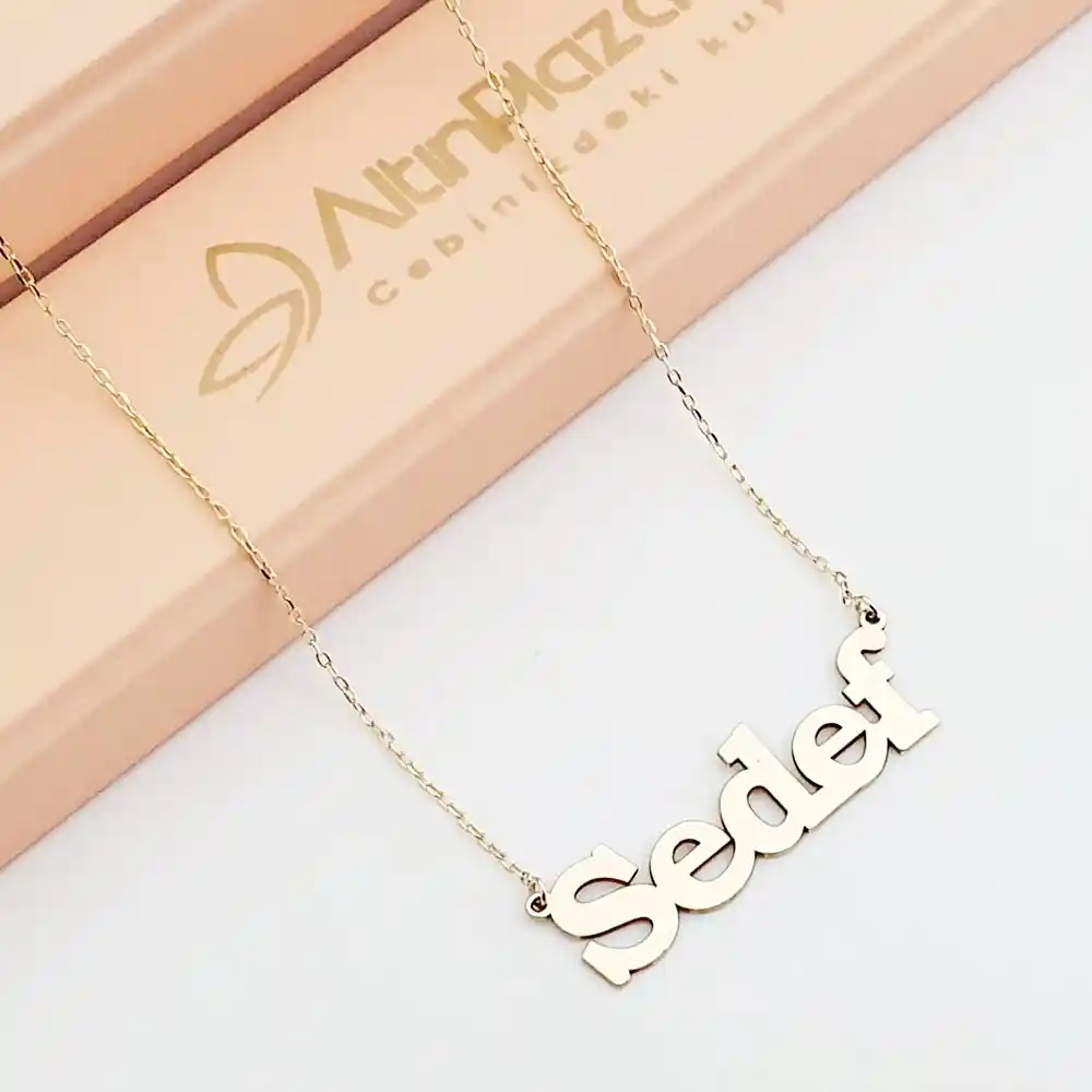 İsimli Kolye ile Dekorasyonda Kişisel Dokunuşlar ve Yaratıcı Fikirler