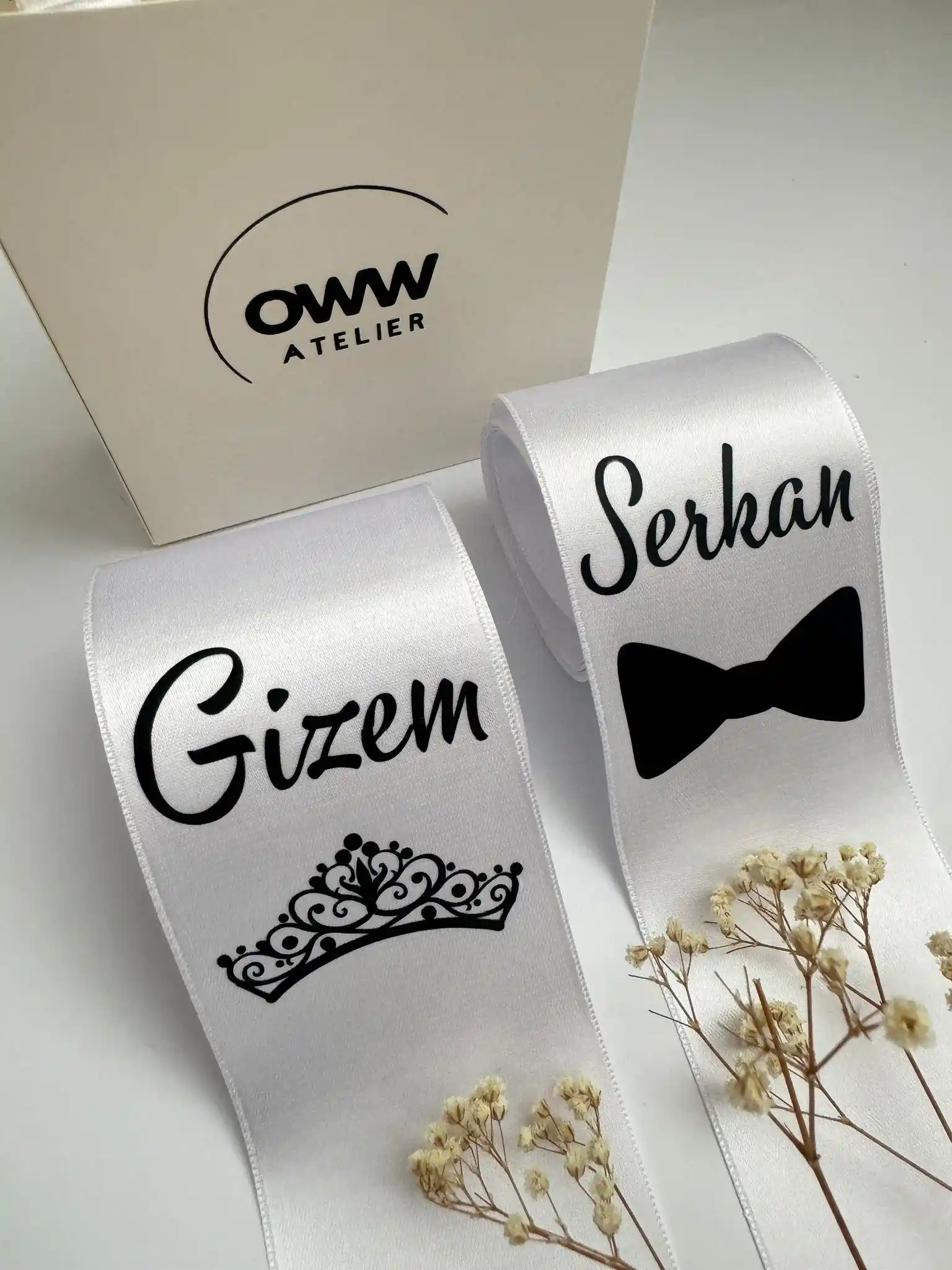 İsimli Takı Kurdelesi ile Dekorasyonda Zarafetin Yeni Yolu