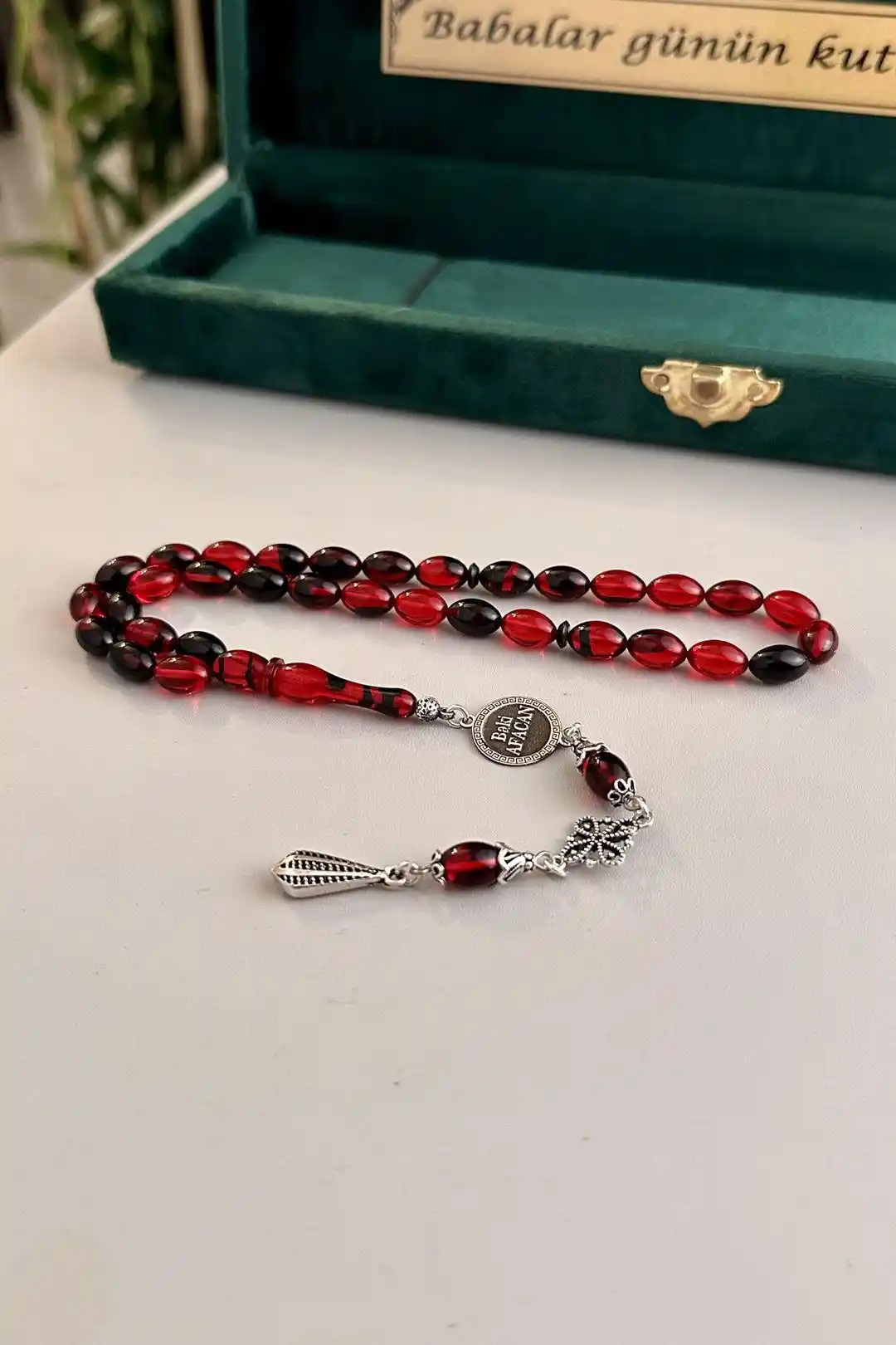 İsimli Tesbihlerle Dekorasyonun Estetik ve Anlam Dolu Dünyası