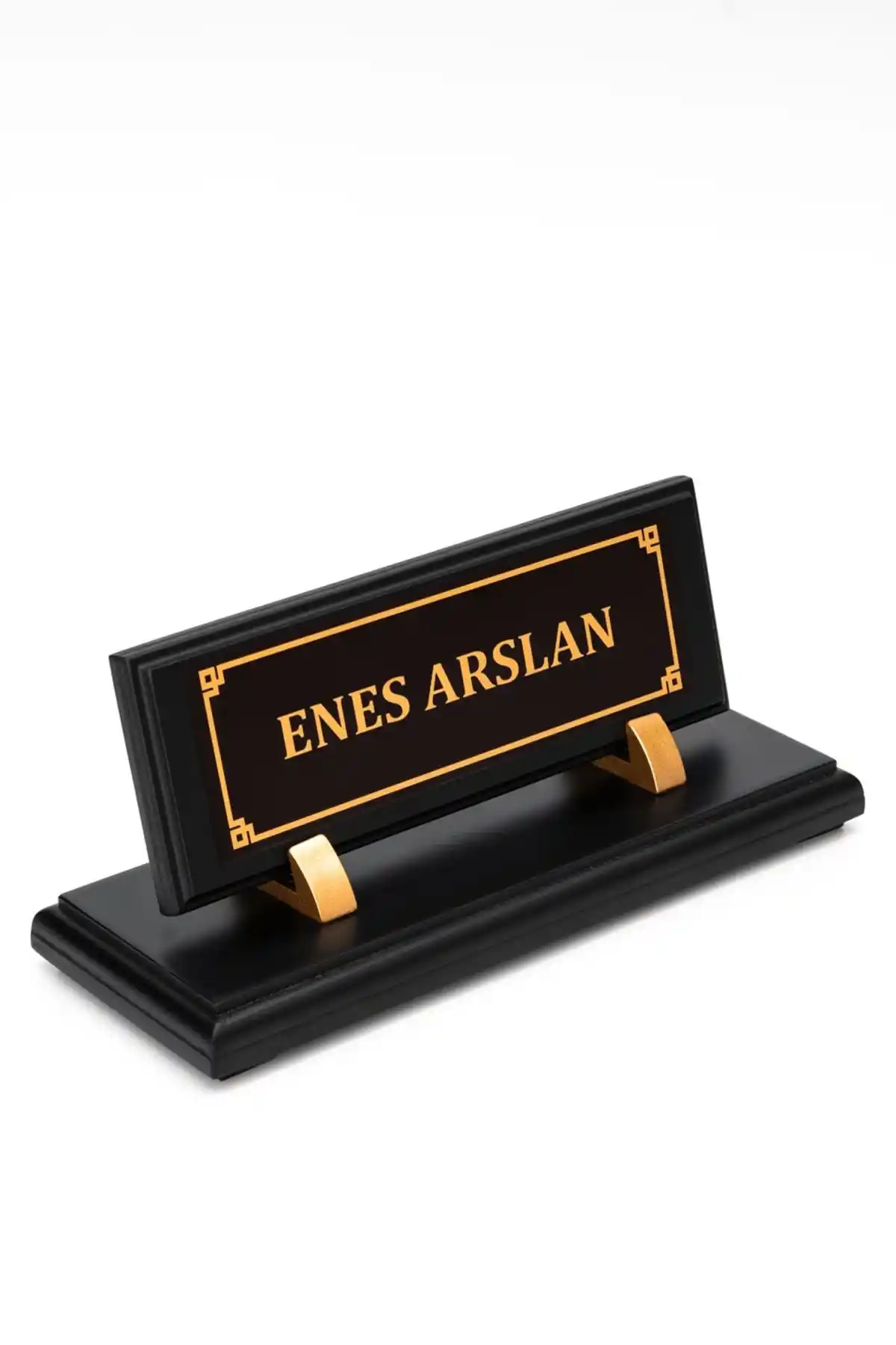 İsimlikler ile Dekorasyonunuzu Zenginleştirin: Malzeme ve Tasarım Seçenekleri