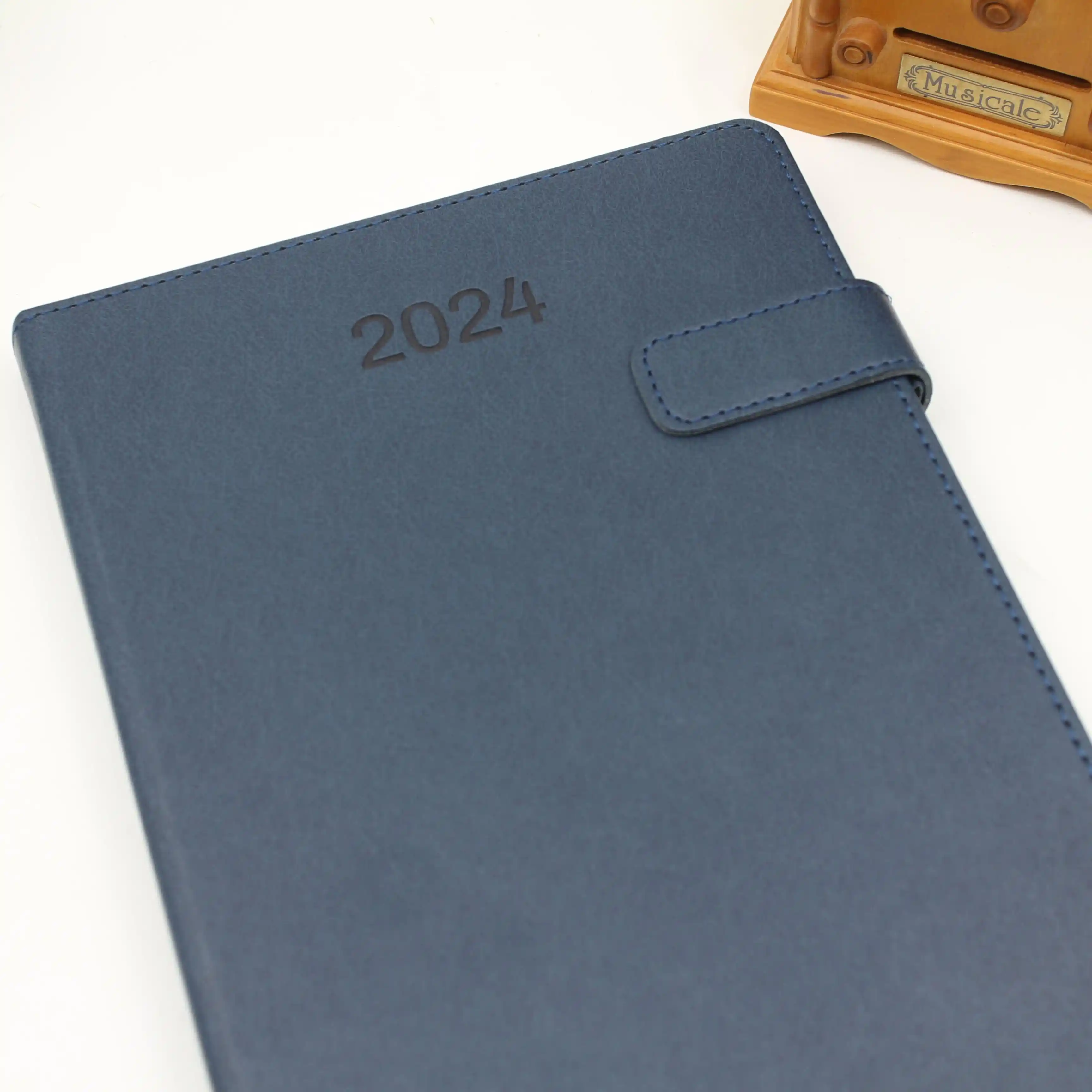 İsme Özel Ajanda Dekorasyon ve İşlevselliğin Birleşimi ile Şıklık Yaratır