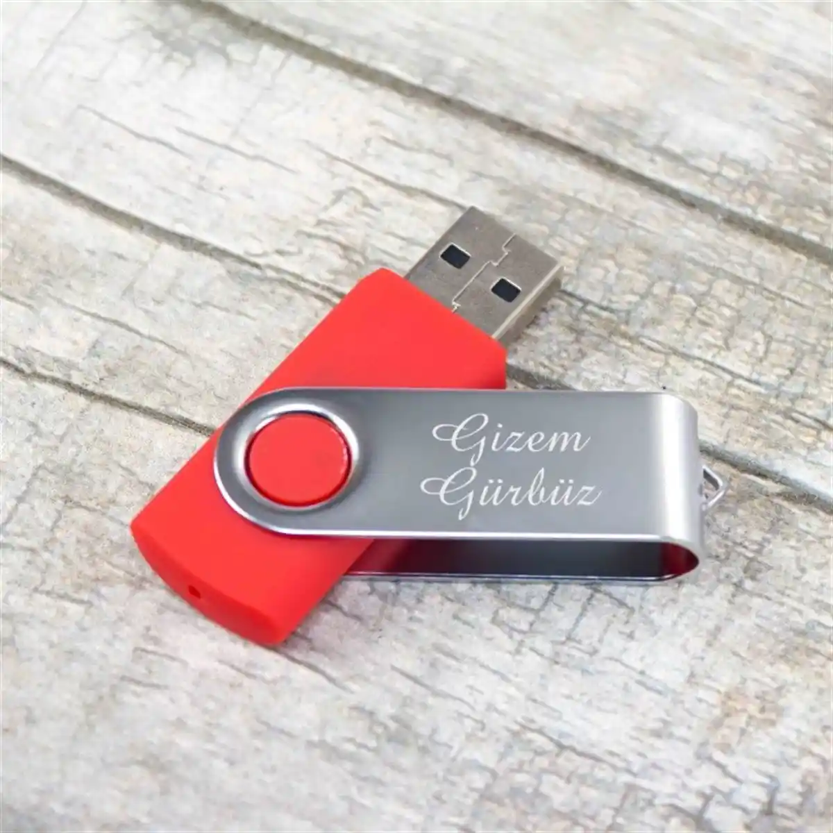 İsme Özel Flash Bellekler: Dekorasyon ve Kişiselleştirmenin Şıklığı 2023