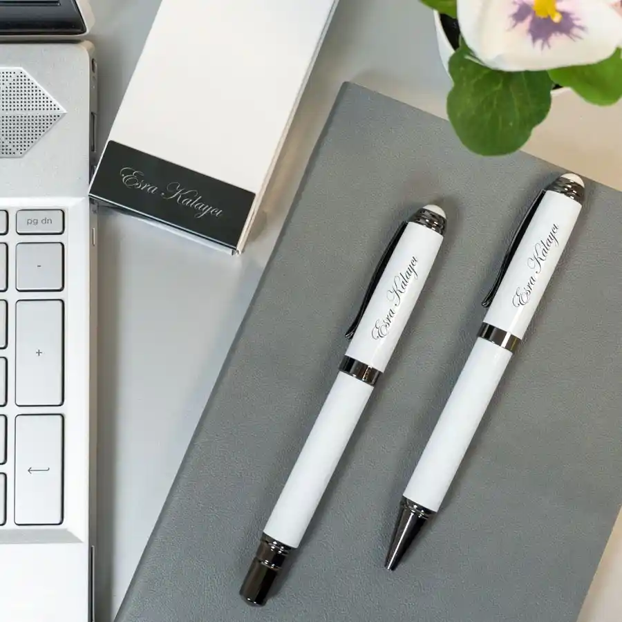 İsme Özel Kalemler ile Dekorasyonunuza Zarif ve Kişisel Dokunuşlar Ekleyin