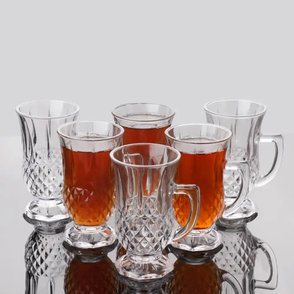 İstanbul ve Dekorasyonda Estetik: Kulplu Bardaklar ile Şıklığın Yeni Yüzü