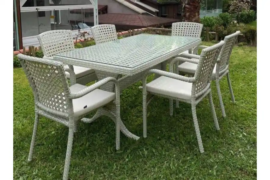 İthal Bahçe Mobilyaları ile Dış Mekanlarınızı Modern ve Şık Hale Getirin