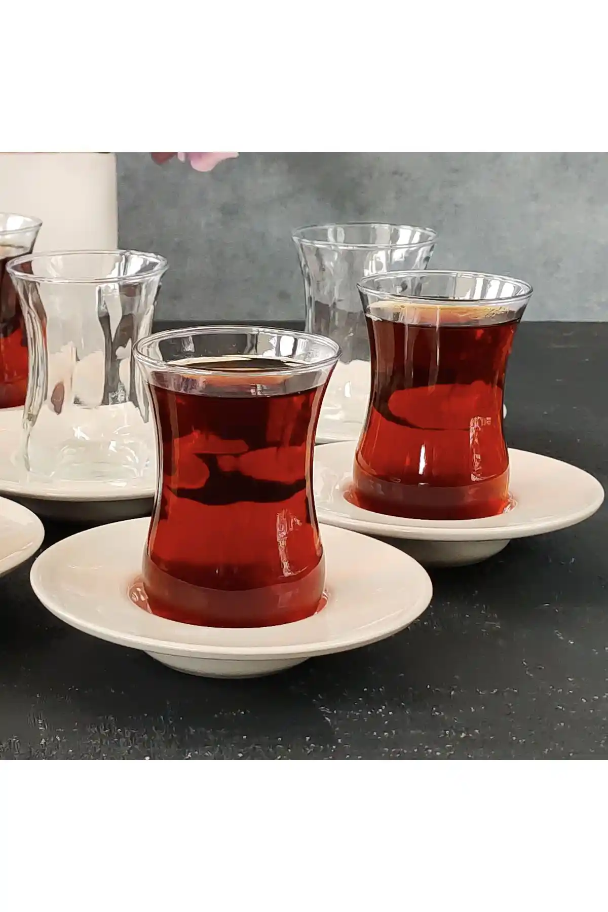 İzmir Çay Bardağı Dekorasyonda Zarafetin Simgesi ve Kullanım İpuçları