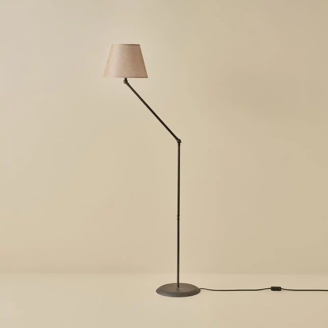 Jüt Lambaderler: Doğal Şıklık ve Sıcaklık Katmanın Modern Yolu