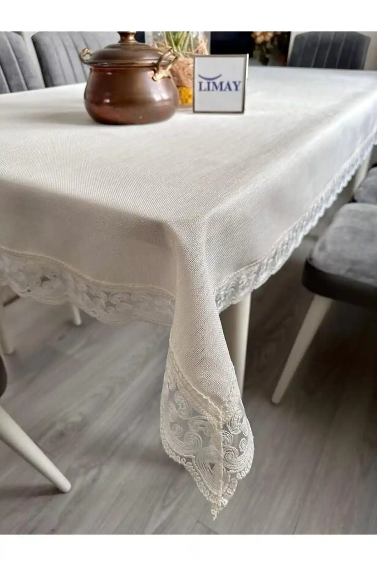 Jüt Masa Örtüsü ile Doğal ve Şık Dekorasyon Fikirleri ve Avantajları