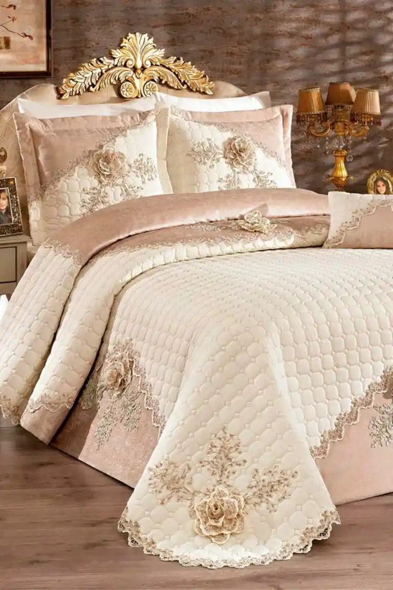 Kabarık Yatak Örtüsü Modelleriyle Yatak Odalarınıza Şıklık Katın ve Konforu Artırın