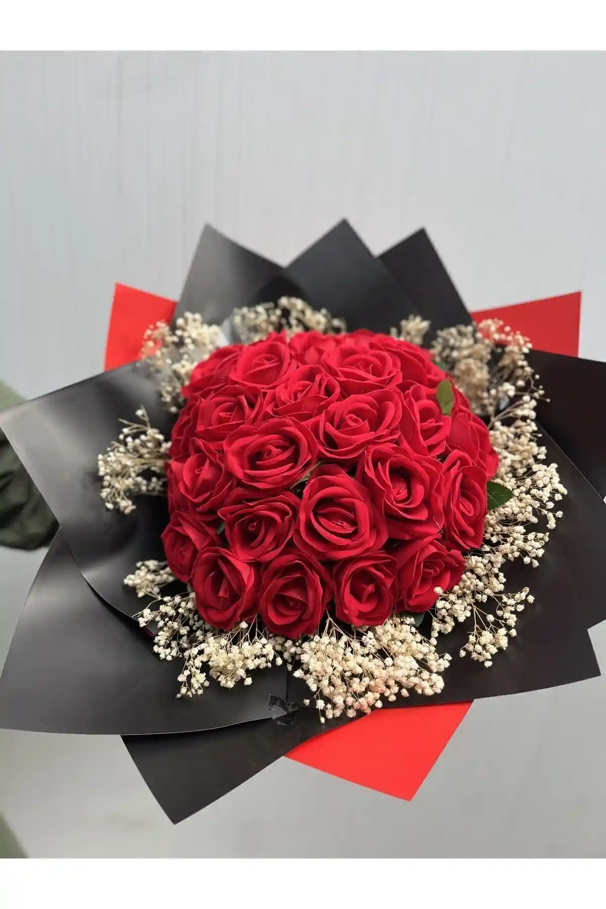 Kadife Gül İsteme Çiçeği Dekorasyonda Zarafetin ve Anlamın Simgesi