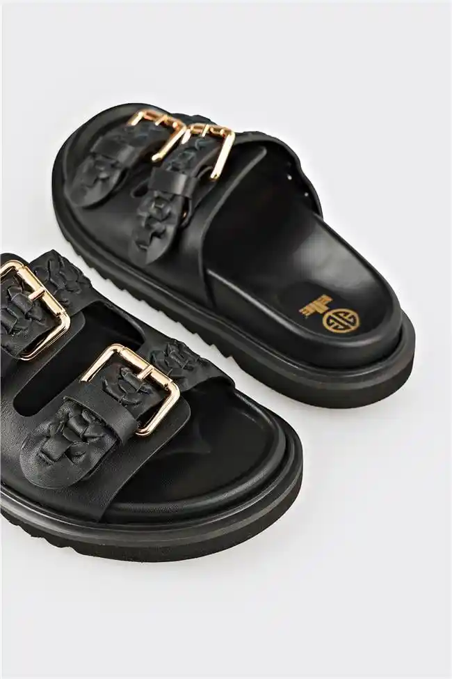 Kadın Terlikleri ile Dekorasyonda Estetik ve Konforu Bir Arada Yakalamak